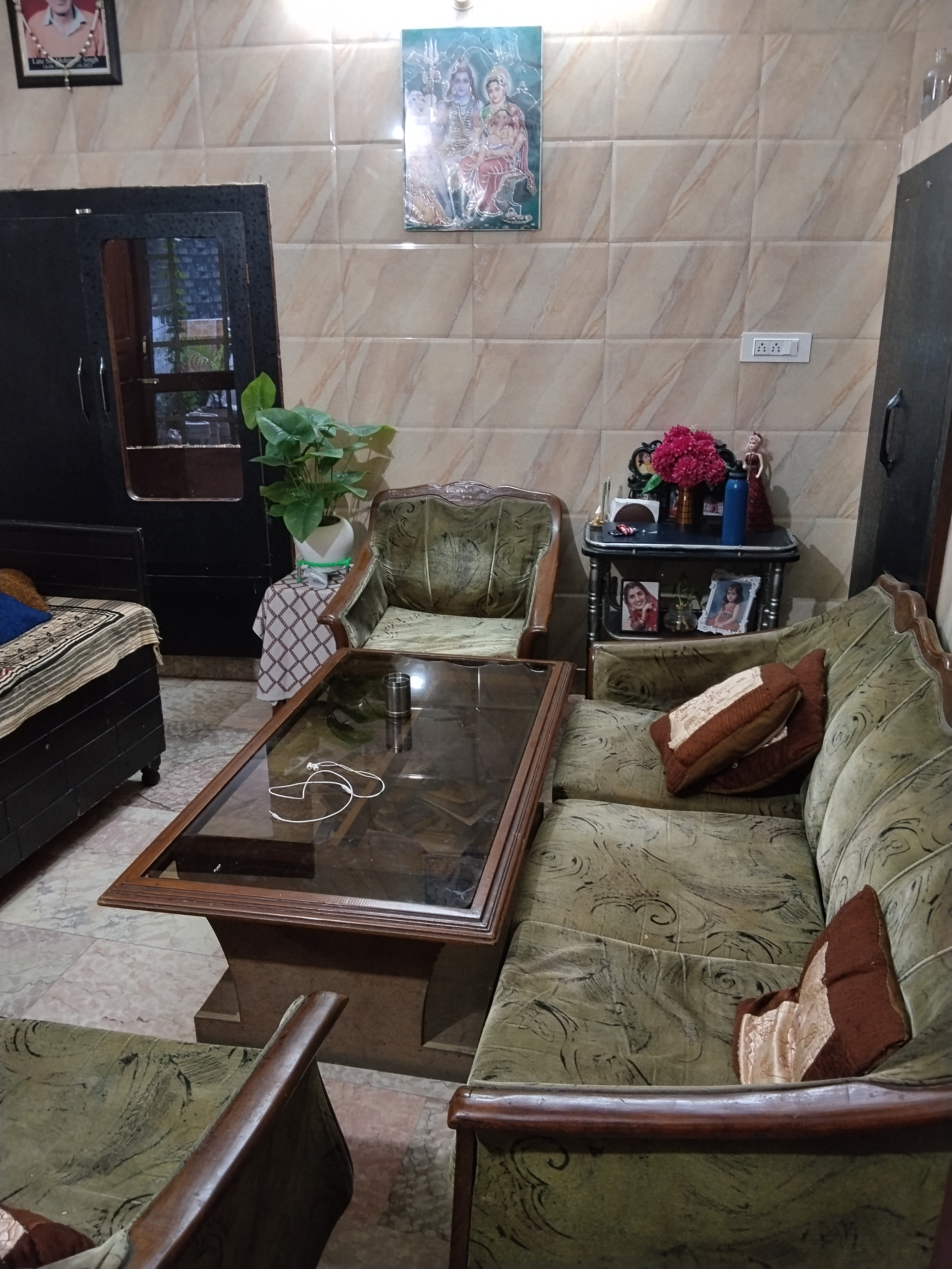 Modern Living room Before