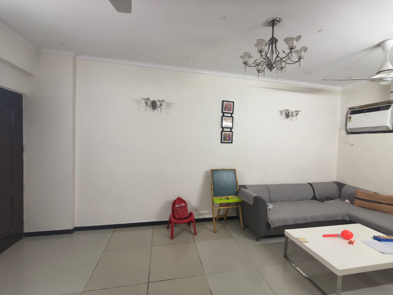 Modern Living room Before