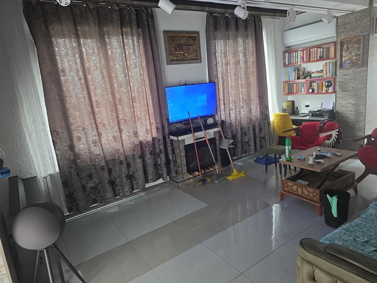 Modern Living room Before