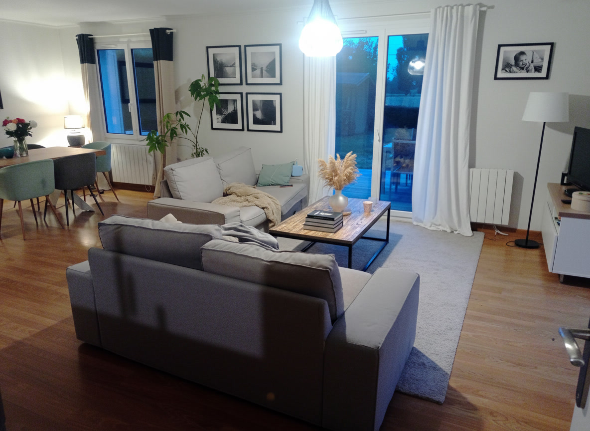 Minimalist Living room After